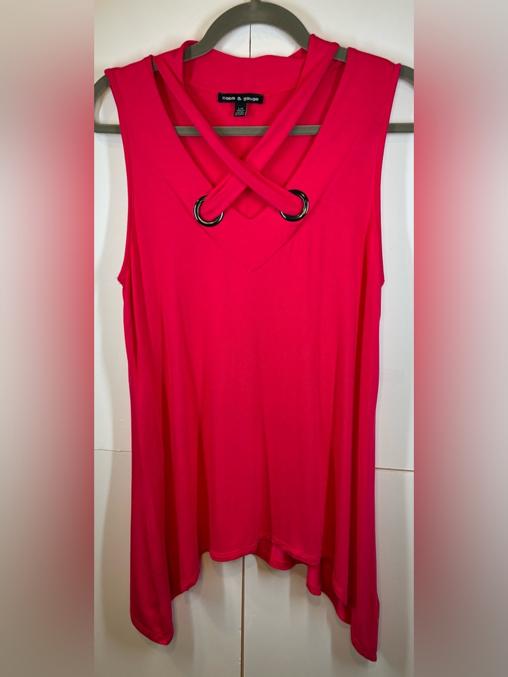Cable & Gauge Fuchsia Sleeveless Grommet Neck Sharkbite Hem Tunic Size Large